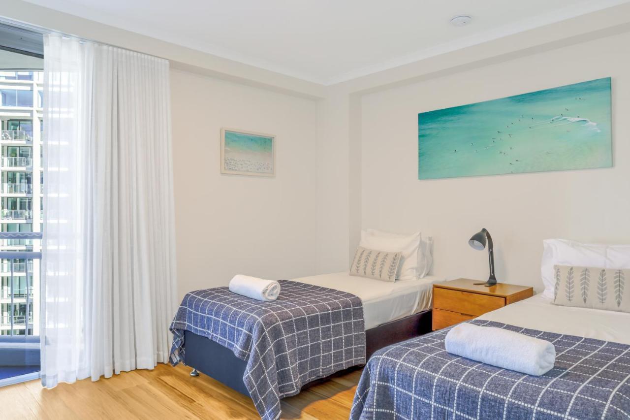 Ocean Sands Resort Gold Coast Exterior photo